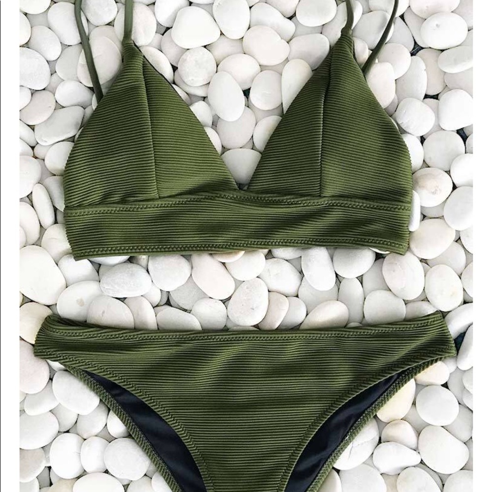 Brand New - Cute olive green bikini set - Size S